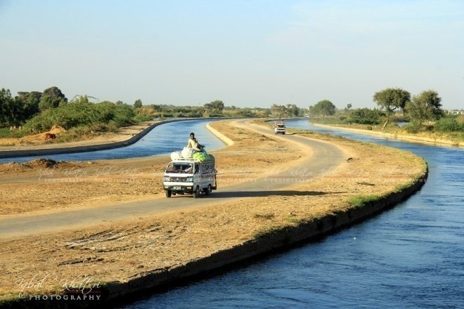 Kinjhar-Gujjo canal beside the highway